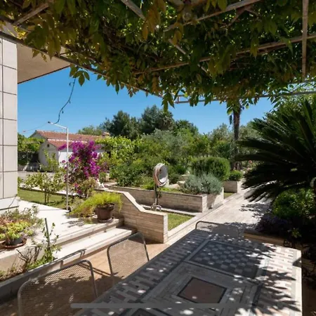 Villa Trogir Pantana Beach Вілла