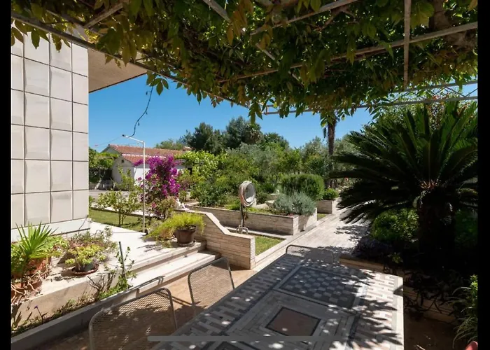 Villa Trogir Pantana Beach Вілла