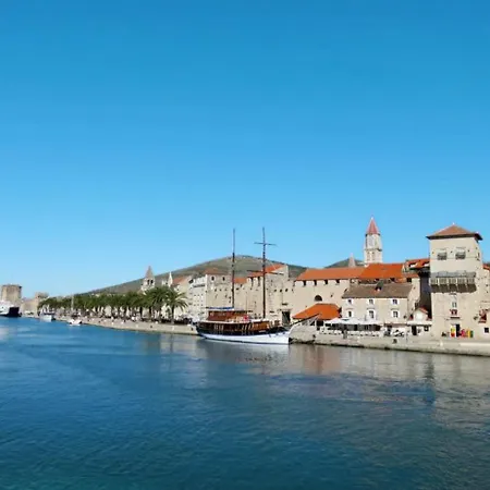 Beachfront Pantana * Trogir