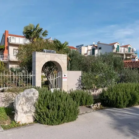 Beachfront Pantana Trogir