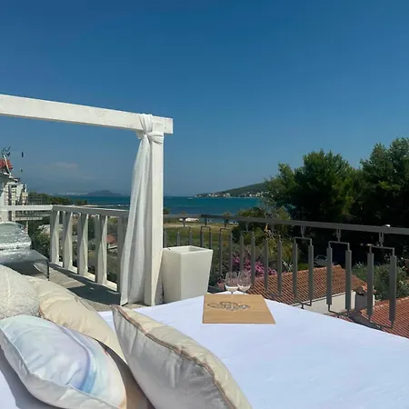 Beachfront Pantana Villa *