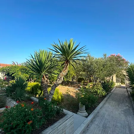 Villa Beachfront Pantana *