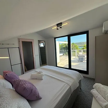 Villa Beachfront Pantana