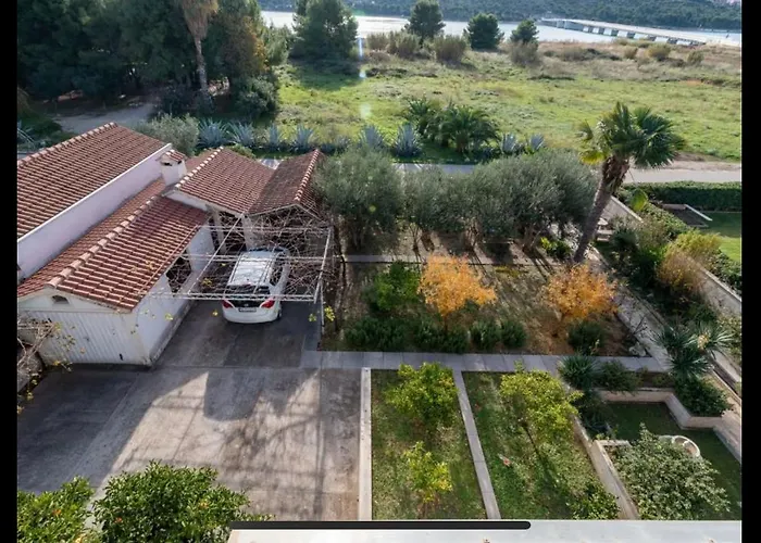 Villa Trogir Pantana Beach *